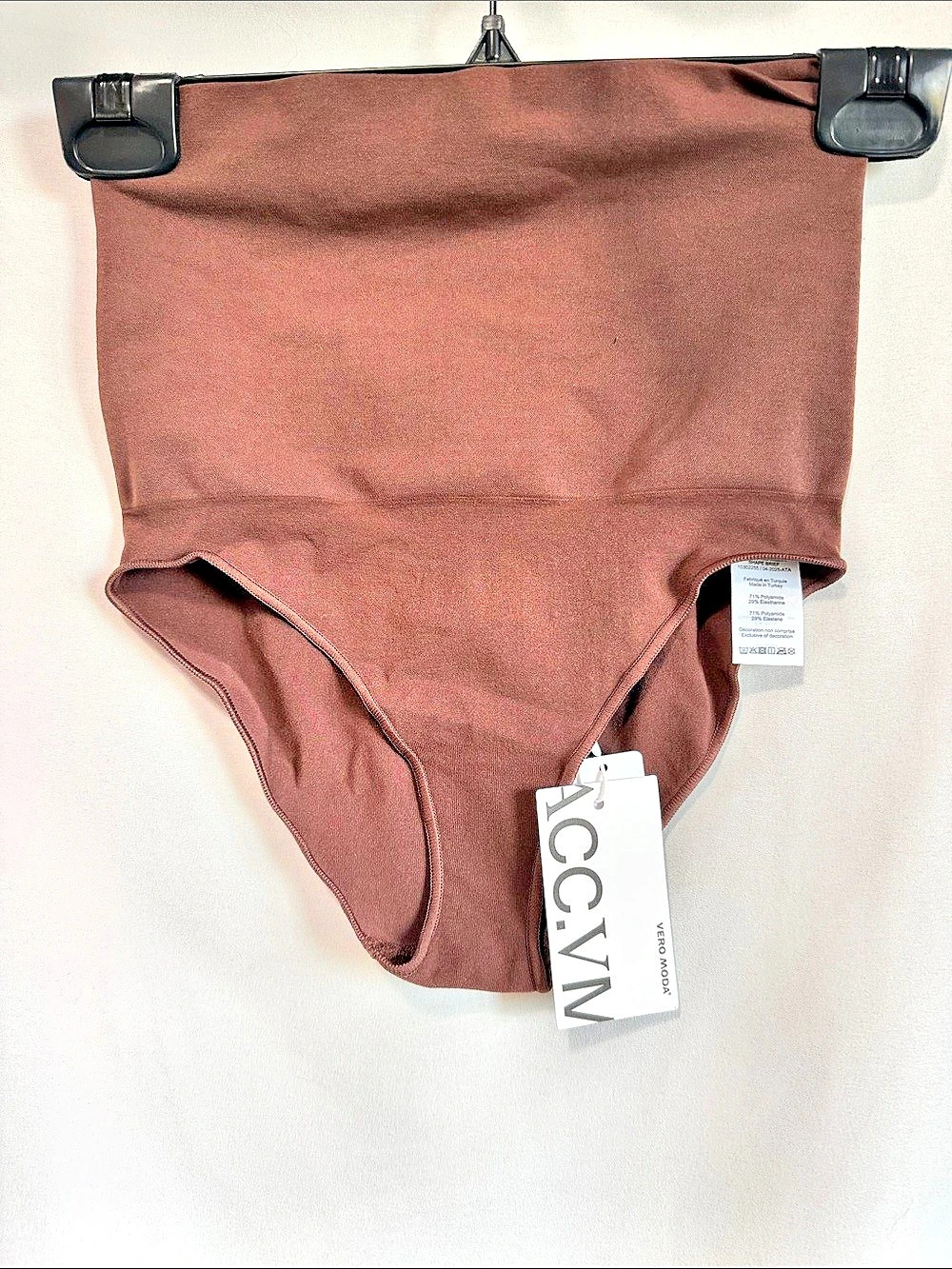 Vero Moda VMsilla Seamless Shape Brief Seamless Shape Brief in Brown Size Medium